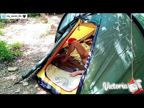 ❤️ Nakuha sa camera Madamdaming haltak off Stranger in a tent ️❌ Porno sa tl.ttsex.ru ﹏