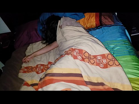 ❤️ Pinupunasan ng stepson ang kanyang batang madrasta habang natutulog ito. ️❌ Porno sa tl.ttsex.ru ﹏